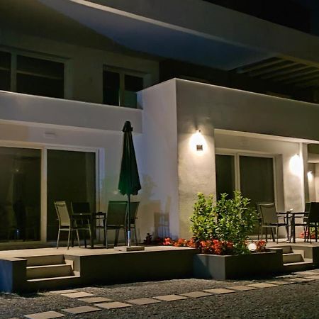 Aquarama Suites Nea Iraklitsa Екстер'єр фото